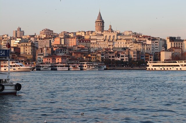 Istanbul med stadsdelen Galata/Karaköy i fokus